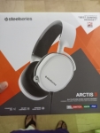 SteelSeries Arctis 3 (2019 Edition) All-Platform Gaming Headset for PC, PlayStation 4, Xbox One, Nintendo Switch, VR, Android, and iOS - White