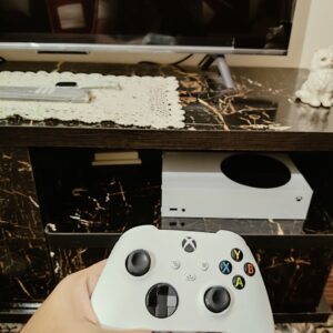 Microsoft Xbox Series S 512 GB All-Digital Console (Disc-Free Gaming) - White